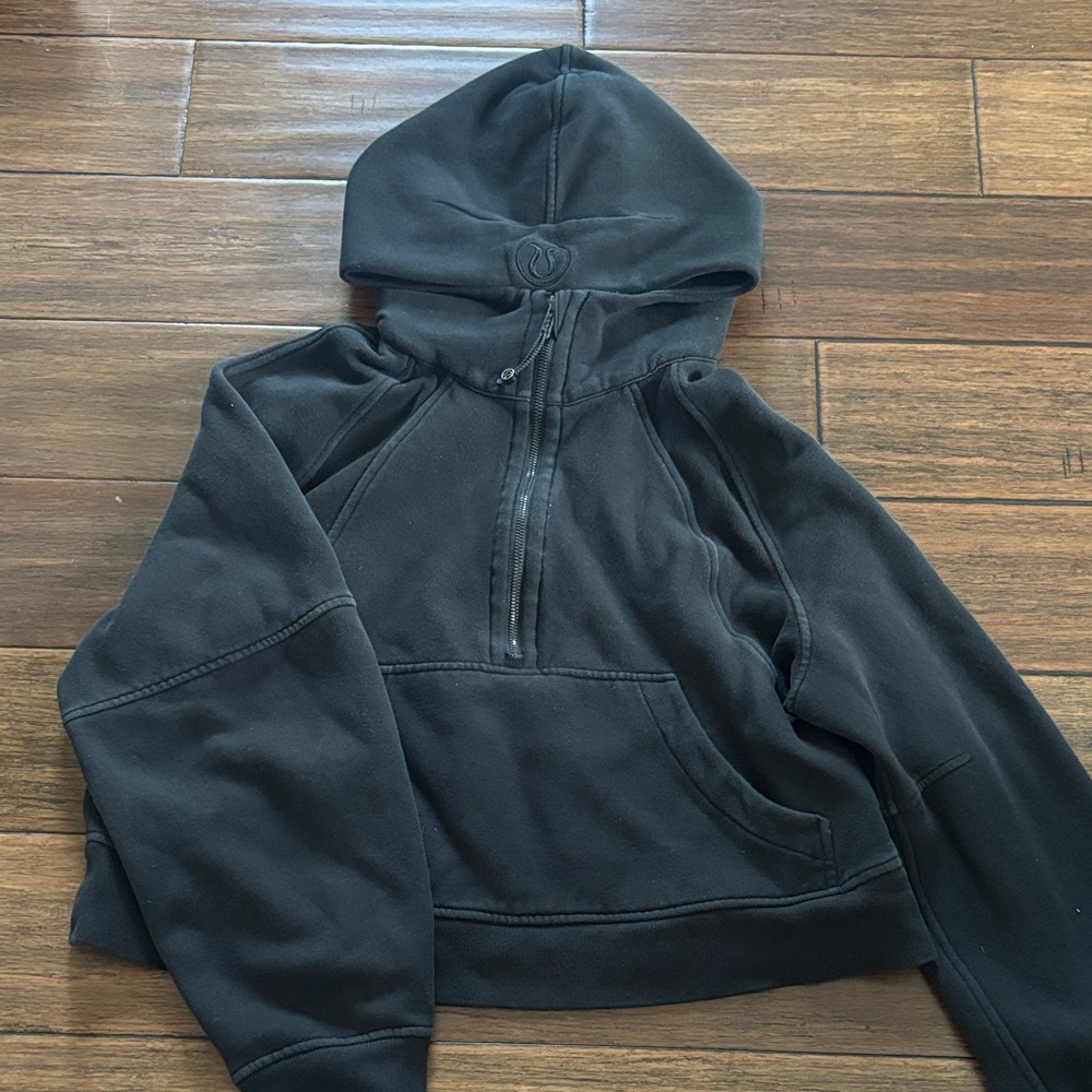 Black Lululemon 1/4 Zip Scuba